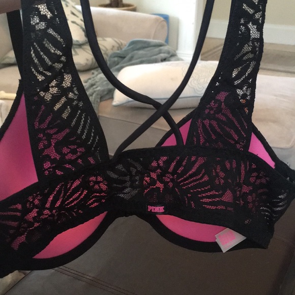 Front close palm lace bra - Picture 2 of 3